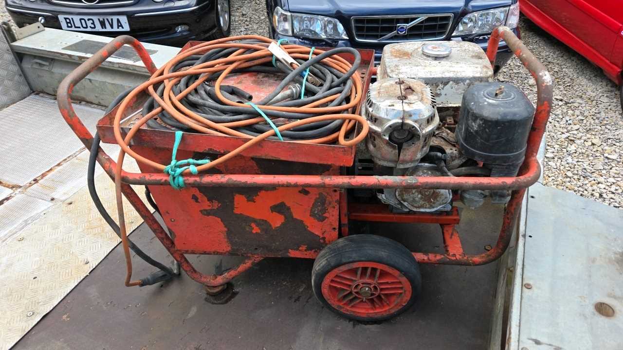 Lot 99 - HAVERHILL WELDER GENERATOR 110/220V 4.0 KVA