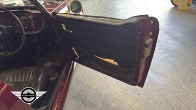 Lot 8 - 1971 TRIUMPH TR6