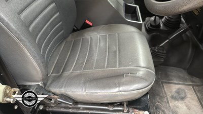 Lot 592 - 1995 LAND ROVER 90 DEFENDER TDI