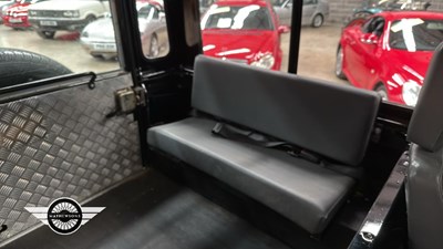 Lot 592 - 1995 LAND ROVER 90 DEFENDER TDI