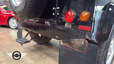 Lot 592 - 1995 LAND ROVER 90 DEFENDER TDI