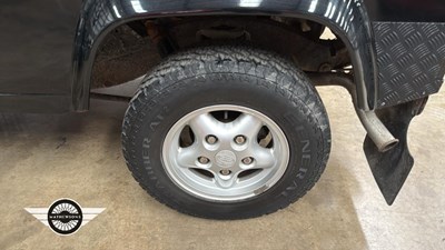 Lot 592 - 1995 LAND ROVER 90 DEFENDER TDI