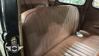 Lot 830 - 1949 FORD