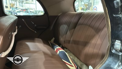 Lot 830 - 1949 FORD