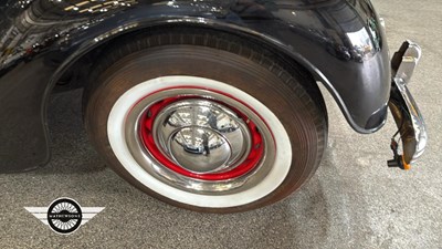 Lot 830 - 1949 FORD