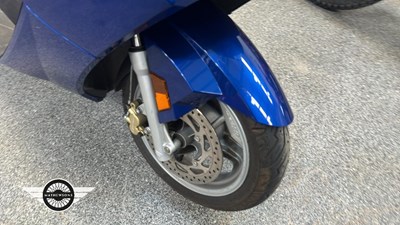 Lot 786 - 2007 VECTRIX ELECTRIC MAXI SCOOTER