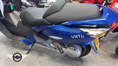 Lot 786 - 2007 VECTRIX ELECTRIC MAXI SCOOTER