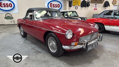 Lot 200 - 1971 MG B