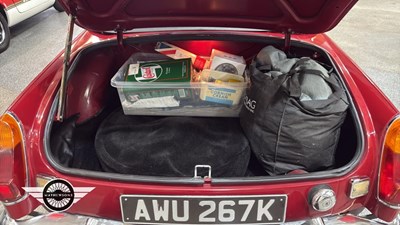 Lot 200 - 1971 MG B