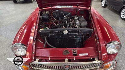 Lot 200 - 1971 MG B