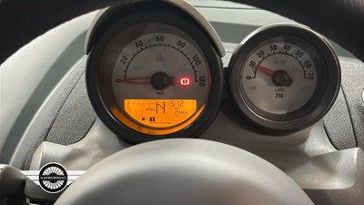 Lot 122 - 2004 SMART ROADSTER 80 AUTO(RHD)