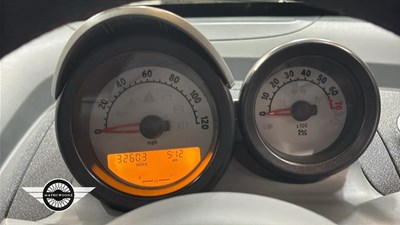 Lot 122 - 2004 SMART ROADSTER 80 AUTO(RHD)