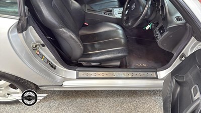 Lot 618 - 2002 MERCEDES SLK 200 KOMPRESSOR AUTO