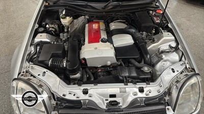 Lot 618 - 2002 MERCEDES SLK 200 KOMPRESSOR AUTO