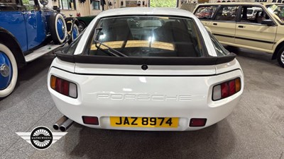 Lot 864 - 1982 PORSCHE 928