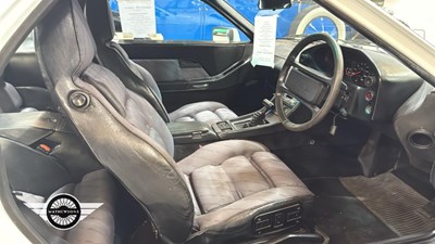 Lot 864 - 1982 PORSCHE 928