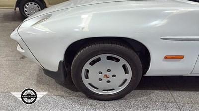 Lot 864 - 1982 PORSCHE 928