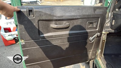 Lot 890 - 2005 LAND ROVER DEFENDER 90 TD5