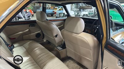 Lot 77 - 1983 DAIMLER DOUBLE SIX HE AUTO