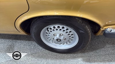 Lot 77 - 1983 DAIMLER DOUBLE SIX HE AUTO