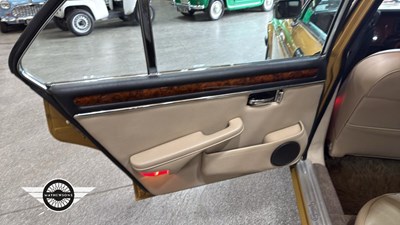 Lot 77 - 1983 DAIMLER DOUBLE SIX HE AUTO