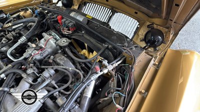 Lot 77 - 1983 DAIMLER DOUBLE SIX HE AUTO