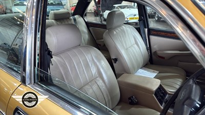 Lot 77 - 1983 DAIMLER DOUBLE SIX HE AUTO
