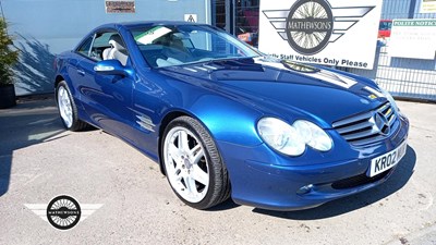 Lot 654 - 2002 MERCEDES SL500 AUTO