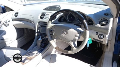 Lot 654 - 2002 MERCEDES SL500 AUTO