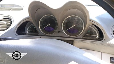 Lot 654 - 2002 MERCEDES SL500 AUTO