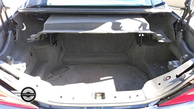 Lot 654 - 2002 MERCEDES SL500 AUTO
