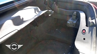 Lot 654 - 2002 MERCEDES SL500 AUTO