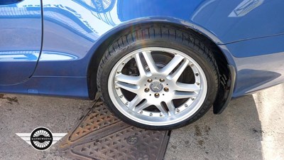 Lot 654 - 2002 MERCEDES SL500 AUTO