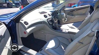 Lot 654 - 2002 MERCEDES SL500 AUTO