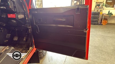 Lot 82 - 2006 LAND ROVER DEFENDER 110 TD5