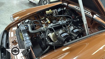 Lot 896 - 1981 MG B GT