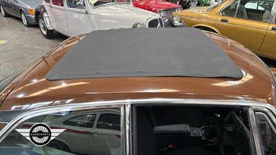 Lot 896 - 1981 MG B GT