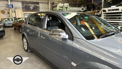 Lot 880 - 2004 VAUXHALL SIGNUM ELITE V6 A