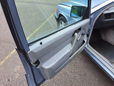 Lot 67 - 1992 MERCEDES 190E AUTO