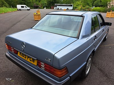 Lot 67 - 1992 MERCEDES 190E AUTO