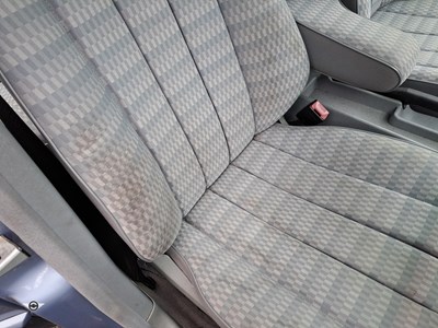 Lot 67 - 1992 MERCEDES 190E AUTO