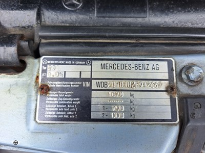 Lot 67 - 1992 MERCEDES 190E AUTO