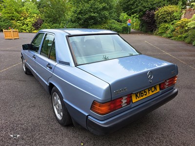 Lot 67 - 1992 MERCEDES 190E AUTO