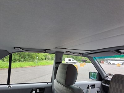 Lot 67 - 1992 MERCEDES 190E AUTO