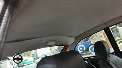 Lot 899 - 1976 MG B GT