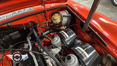 Lot 899 - 1976 MG B GT