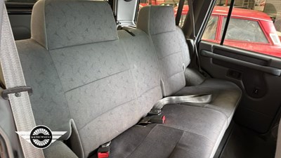 Lot 454 - 1998 LAND ROVER DISCOVERY V8I A