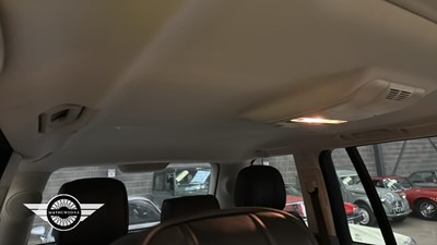 Lot 870 - 2010 LAND ROVER RANGE ROVER VOGUE TDV8 A