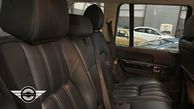 Lot 870 - 2010 LAND ROVER RANGE ROVER VOGUE TDV8 A