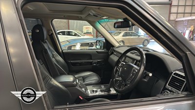 Lot 870 - 2010 LAND ROVER RANGE ROVER VOGUE TDV8 A